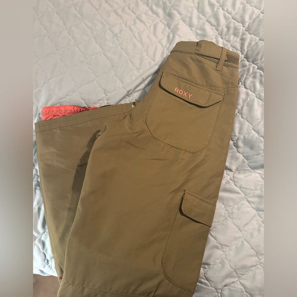 BNWT ROXY Snowpants Army Green - Picture 5 of 5